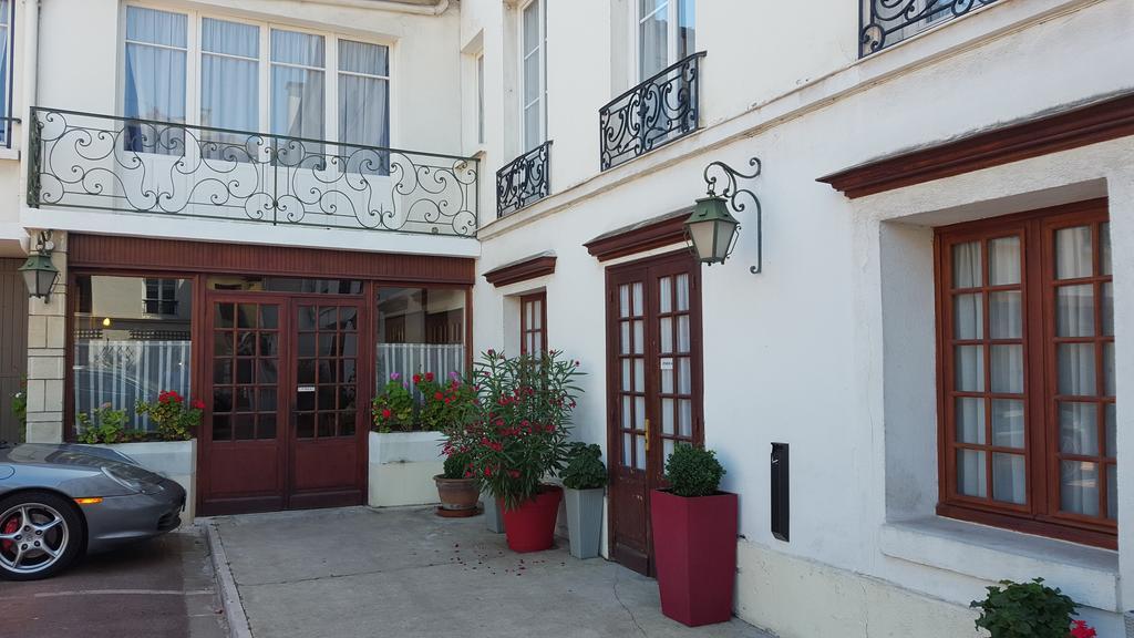 Hotel Du Cheval Rouge Versailles Exterior photo